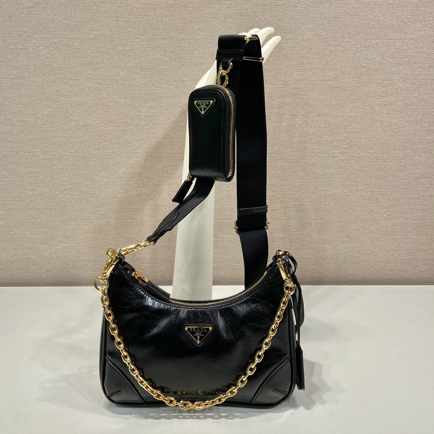 Pra*a top handle bags